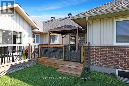 527 Pumpkin Patch Private, Ottawa, ON - Outdoor With Deck Patio Veranda With Exterior