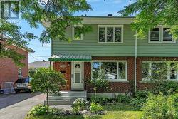 2100 BLOSSOM DRIVE  Ottawa, ON K1H 6G8