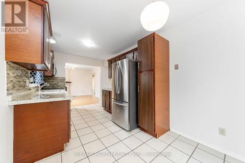 861 Karsh Drive, Ottawa, ON - Indoor Photo Showing Kitchen