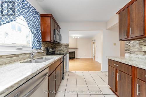 861 Karsh Drive, Ottawa, ON - Indoor Photo Showing Kitchen With Double Sink