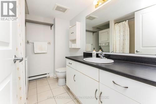 502 - 138 Somerset Street W, Ottawa, ON - Indoor Photo Showing Bathroom