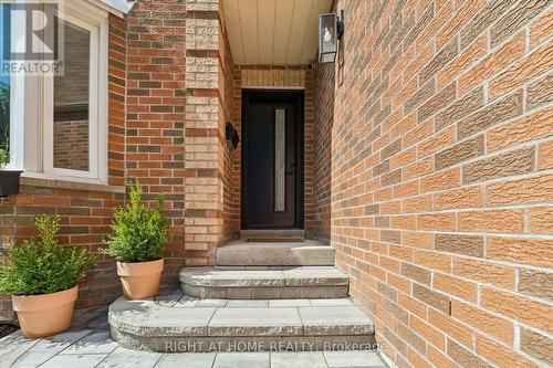 16 Ian Fleming Crescent, Whitby, ON - Outdoor With Exterior