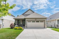 18 EASTMAN GATEWAY  Thorold (Hurricane/Merrittville), ON L2V 0E2