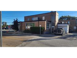 C-12201 TECUMSEH Road EAST Tecumseh, ON N8N 1M3