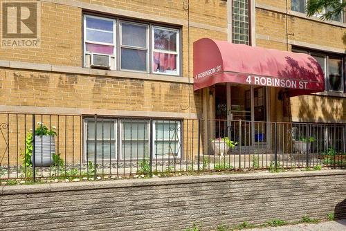 10 - 4 ROBINSON STREET  Hamilton, ON L8P 1Y5