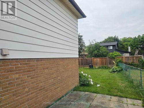 7746 Redstone Road, Mississauga, ON - Outdoor