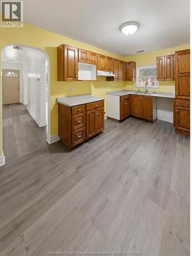 1589 Drouillard, Windsor, ON - Indoor Photo Showing Kitchen