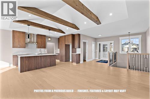 43 Bloomington Way, Chatham, ON - Indoor Photo Showing Kitchen