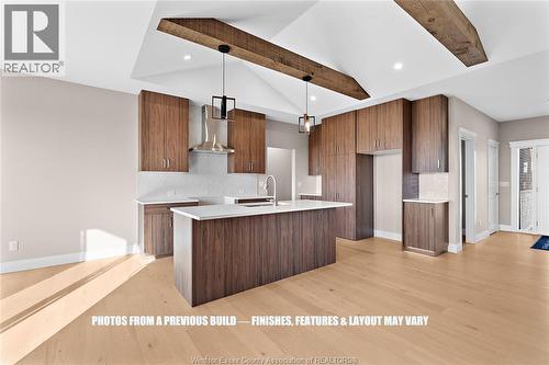 43 Bloomington Way, Chatham, ON - Indoor Photo Showing Kitchen