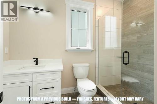 120 Bloomington Way, Chatham, ON - Indoor Photo Showing Bathroom
