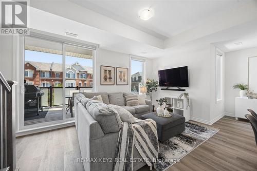 304 - 1034 Reflection Place, Pickering, ON - Indoor Photo Showing Living Room