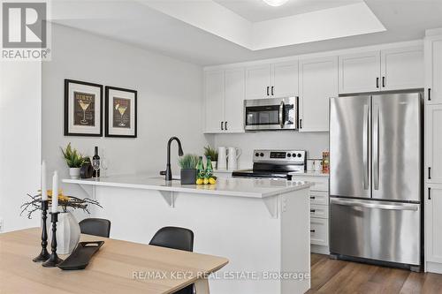 304 - 1034 Reflection Place, Pickering, ON - Indoor Photo Showing Kitchen With Upgraded Kitchen