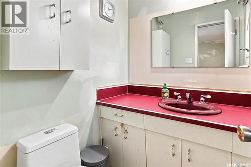 3008 Eastview, Saskatoon, SK - Indoor Photo Showing Bathroom