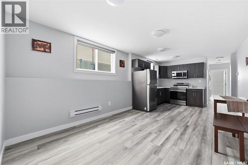 411 Schmeiser Bend, Saskatoon, SK - Indoor Photo Showing Kitchen