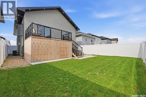 411 Schmeiser Bend, Saskatoon, SK - Outdoor