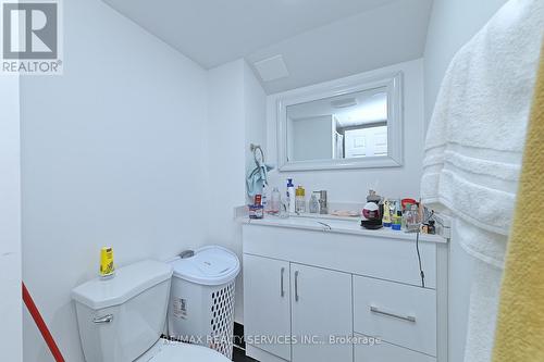 56 Mullis Crescent, Brampton, ON - Indoor Photo Showing Bathroom
