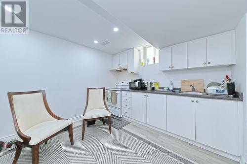 56 Mullis Crescent, Brampton, ON - Indoor Photo Showing Kitchen