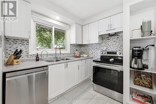 312 Upper Paradise Road, Hamilton, ON - Indoor Photo Showing Kitchen With Double Sink With Upgraded Kitchen
