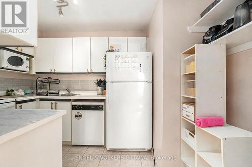 907 - 475 Laurier Avenue W, Ottawa, ON - Indoor
