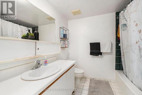907 - 475 Laurier Avenue W, Ottawa, ON - Indoor Photo Showing Bathroom