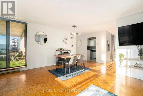 907 - 475 Laurier Avenue W, Ottawa, ON - Indoor
