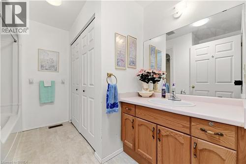 1030 Colborne Street E Unit# 19, Brantford, ON - Indoor Photo Showing Bathroom