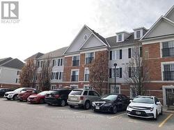 102 - 90 ASPEN SPRINGS DRIVE Clarington (Bowmanville), ON L1C 5N3