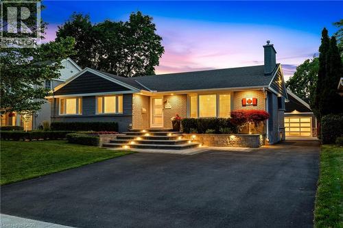2113 COURTLAND Drive  Burlington, ON L7R 1R7