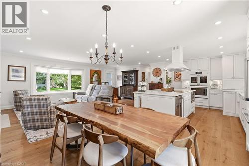 2113 Courtland Drive, Burlington, ON - Indoor Photo Showing Other Room