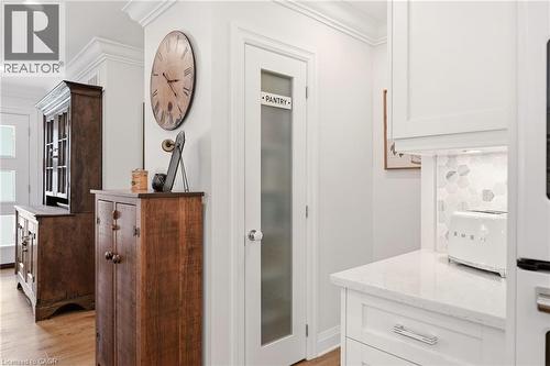 2113 Courtland Drive, Burlington, ON - Indoor Photo Showing Other Room