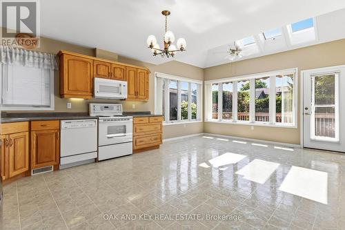58 Ilderbrook Circle, Middlesex Centre (Ilderton), ON - Indoor Photo Showing Kitchen