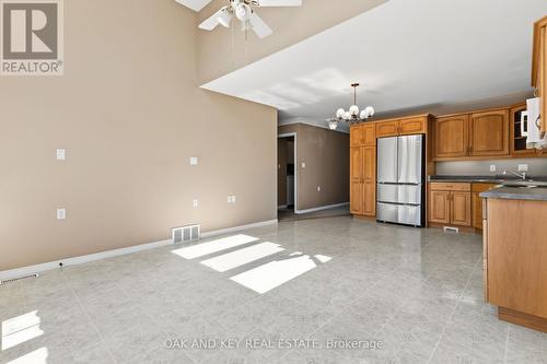 58 Ilderbrook Circle, Middlesex Centre (Ilderton), ON - Indoor Photo Showing Kitchen