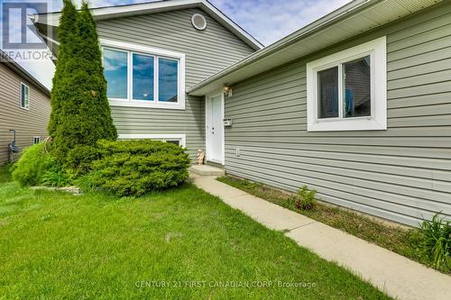 204 EWART STREET  Strathroy-Caradoc (Nw), ON N7G 4G6