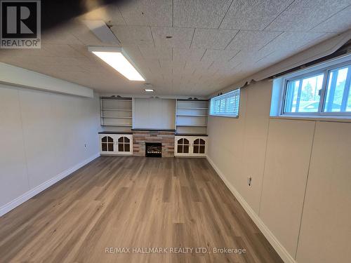 211 NORFOLK AVENUE , Richmond Hill, Ontario L4S 0B2 2
