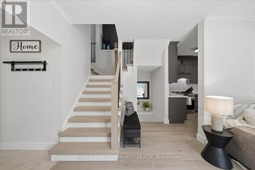 91 Downey Circle, Aurora, ON - Indoor Photo Showing Other Room