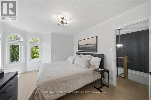 91 Downey Circle, Aurora, ON - Indoor Photo Showing Bedroom