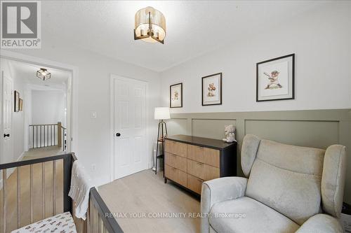 91 Downey Circle, Aurora, ON - Indoor Photo Showing Bedroom