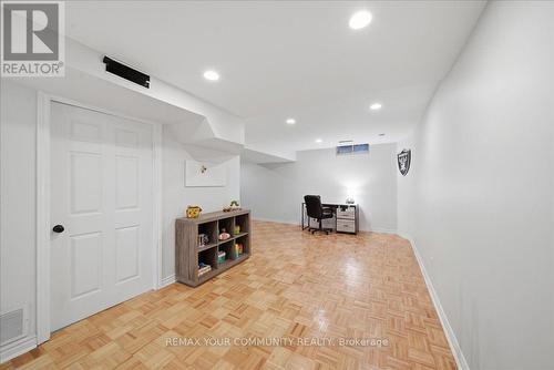 91 Downey Circle, Aurora, ON - Indoor Photo Showing Other Room