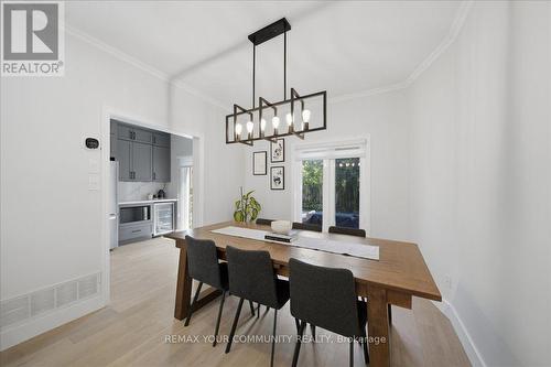 91 Downey Circle, Aurora, ON - Indoor Photo Showing Dining Room