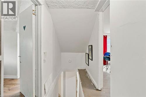 395 Avondale Street, Hamilton, ON - Indoor