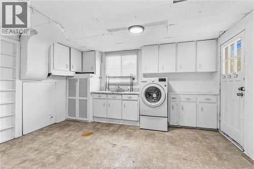 222-224 Lesperance, Tecumseh, ON - Indoor Photo Showing Laundry Room