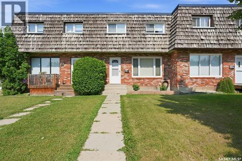 B 2003 Foley DRIVE  North Battleford, SK S9A 3H1