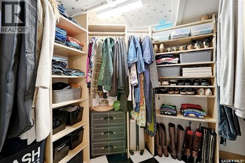 2666 Angus Boulevard, Regina, SK - Indoor With Storage