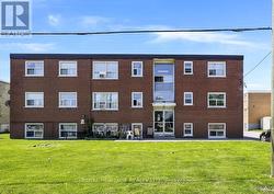 4 - 300 MONTRAVE AVENUE Oshawa, ON L1J 4S2