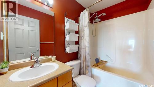 1619 Wingert Drive N, Regina, SK - Indoor Photo Showing Bathroom
