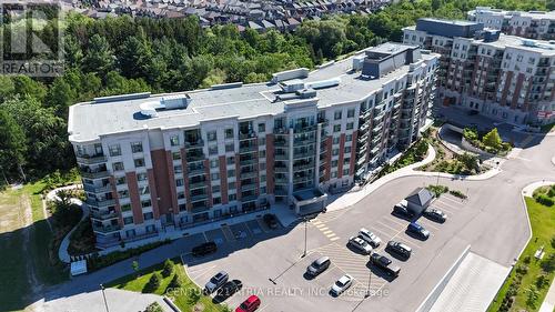 317 - 460 WILLIAM GRAHAM DRIVE  Aurora, ON L4G 1X9