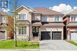 4 MERTON STREET Richmond Hill, ON L4E 2Z2
