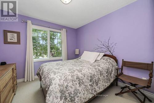 Bedroom #3 - 242 Deerfox Drive, Ottawa, ON - Indoor Photo Showing Bedroom