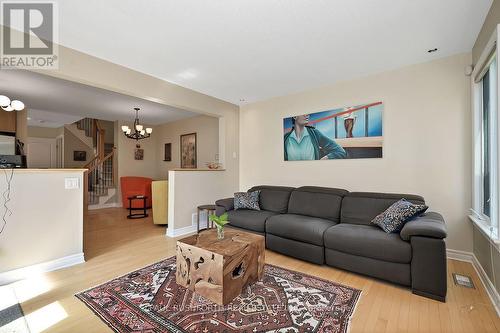 Living Room - 242 Deerfox Drive, Ottawa, ON - Indoor Photo Showing Living Room
