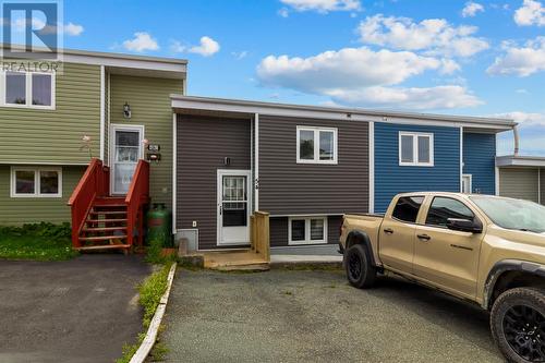 54 Nash Crescent  Mount Pearl, NL A1N 3G7